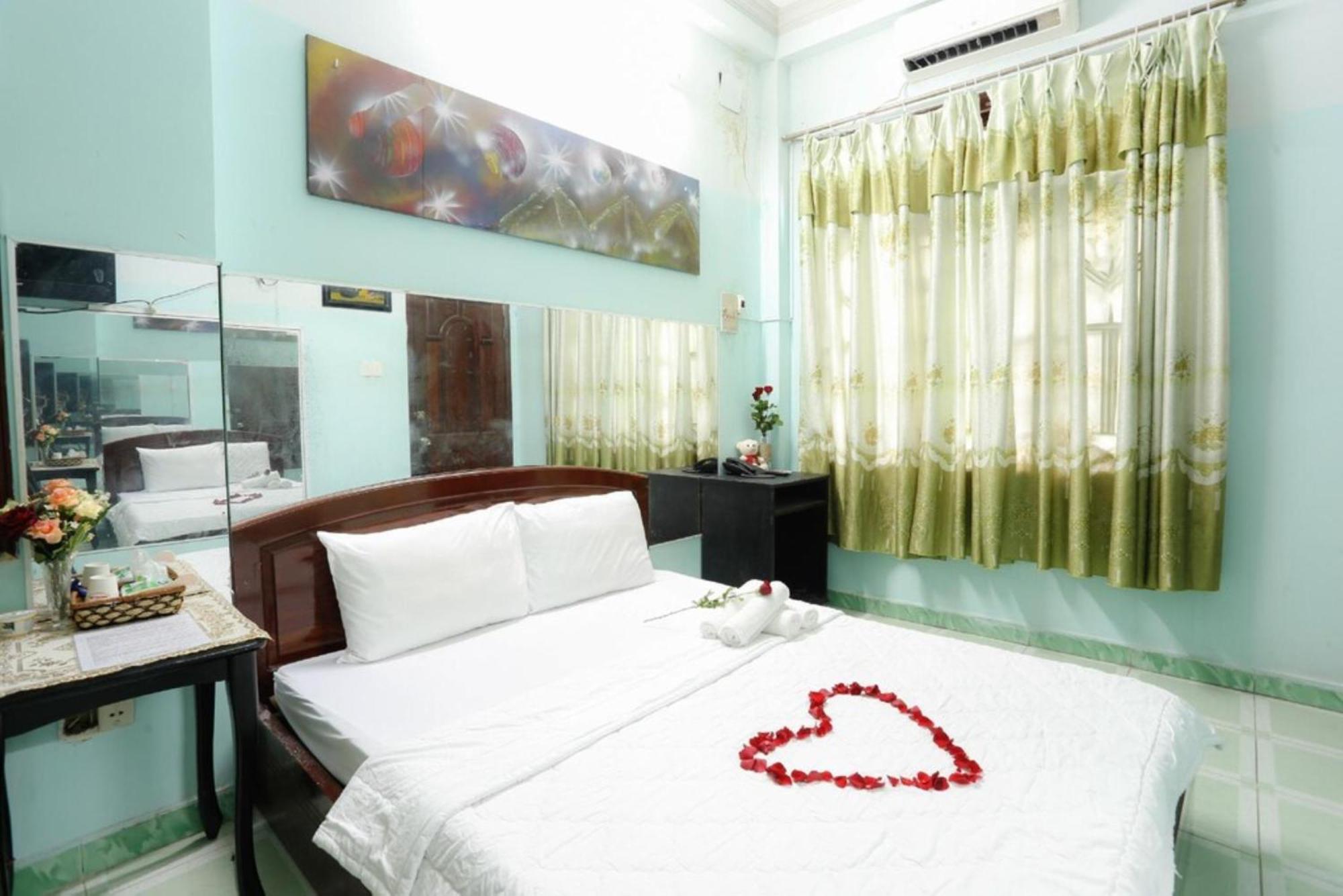 Hong Luc Hotel Hcm Ho Chi Minh City Exterior photo