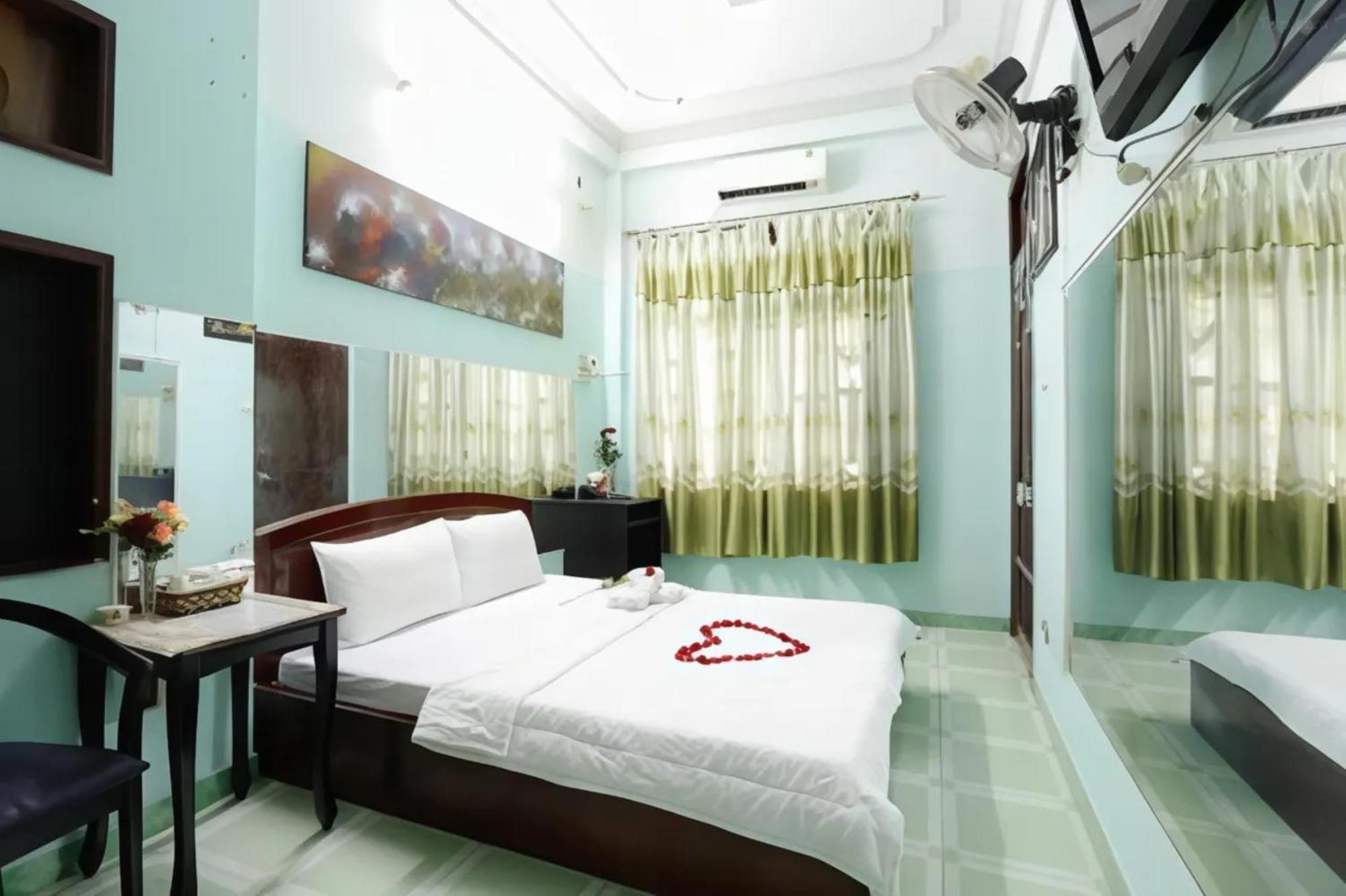 Hong Luc Hotel Hcm Ho Chi Minh City Exterior photo